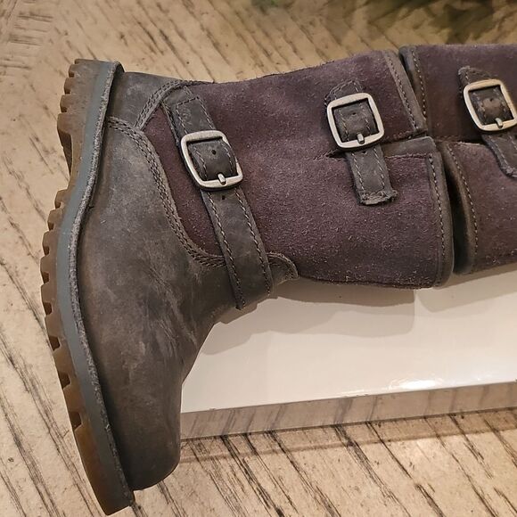 UGG Gray Boots Size 7 Excellent Condition - Picture 5 of 12